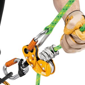 Dây thừng leo cây Petzl FLOW 11.6mm đường kính nhỏ đảm bảo hiệu suất rất tốt về tính linh hoạt và trọng lượng