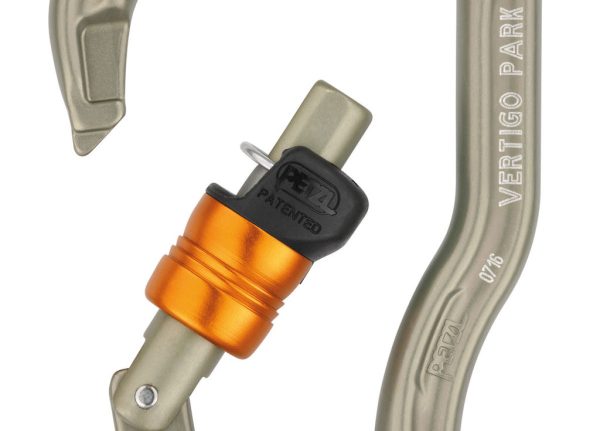 Móc khóa Petzl VERTIGO WIRE-LOCK PARK được gia cố và anod hóa cứng chống chịu tốt hơn trong môi trường khắc nghiệt ẩm ướt và mặn