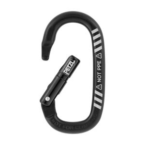 Bên trong được thiết kế với bề mặt nhẵn, giúp phụ kiện carabiner có thể xoay dễ dàng hơn